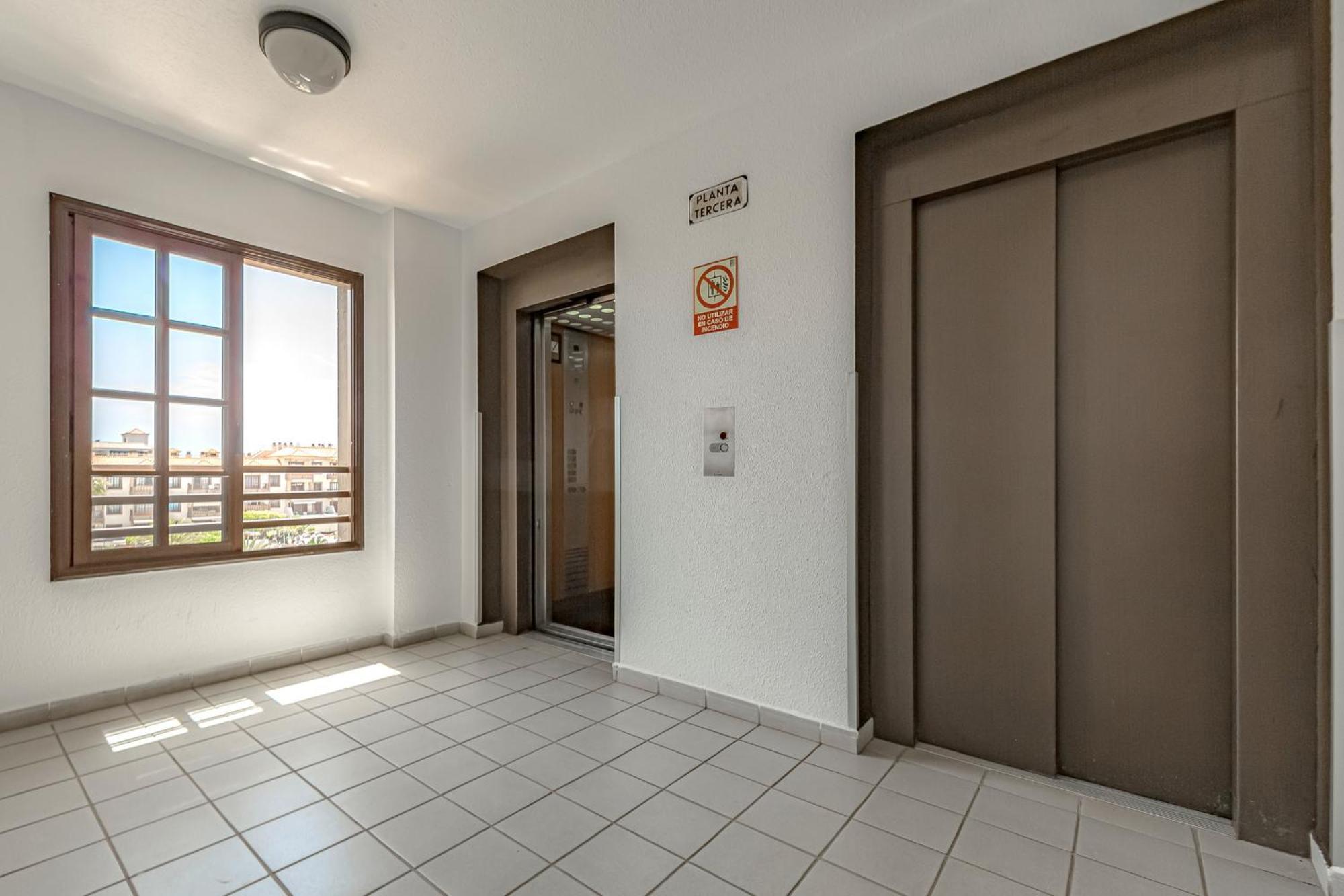 Atlantis 3 One Bedroom, Sea Front, In Complex With Pool Costa Del Silencio Exterior photo
